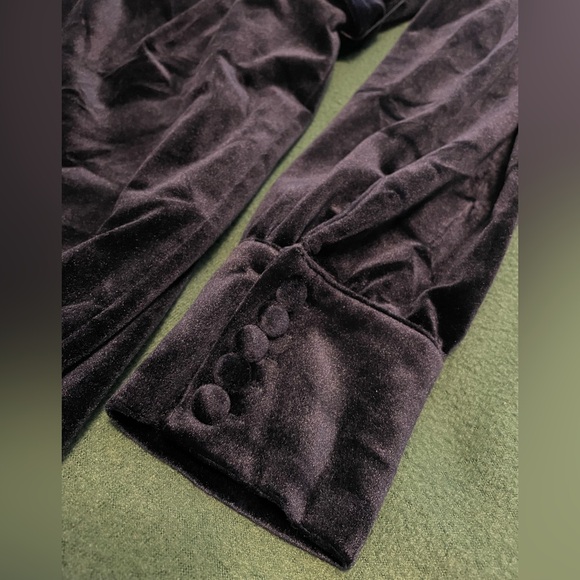 Kittenish Velvet Wrap Dress - Picture 7 of 16